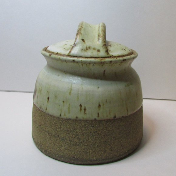 light brown pottery jar with lid artist signed natural color - Picture 2 of 8